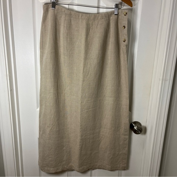 Eddie Bauer Women’s Elegant Tan Button-Detail Skirt Size 14 Linen - Picture 1 of 9